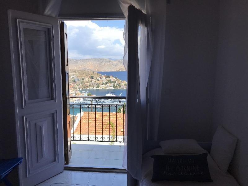 Hotel Fiona Sými Luaran gambar