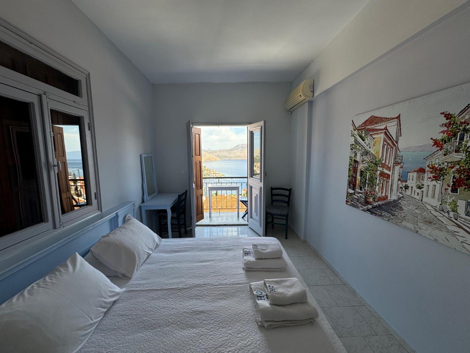 Hotel Fiona Sými Luaran gambar